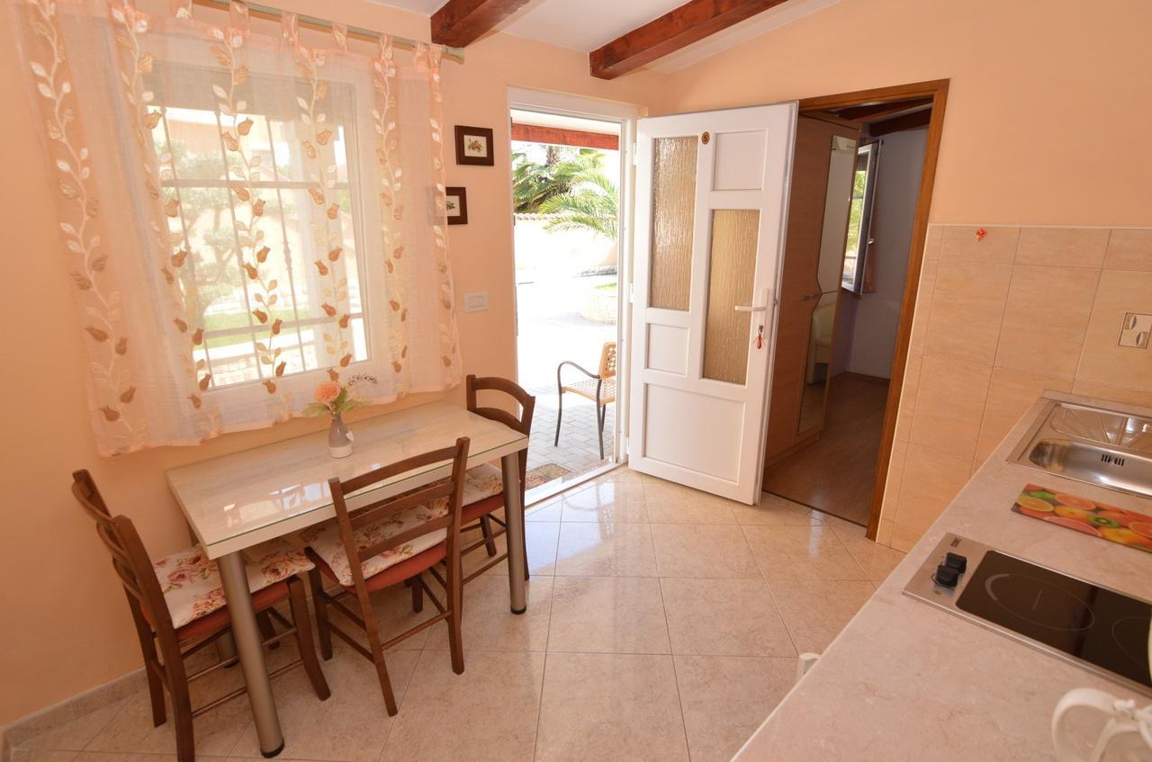 Apartmani Dekovic Materada Poreč Habitación foto